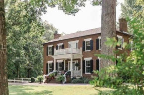 Boyd Harvey Main House & Carriage House